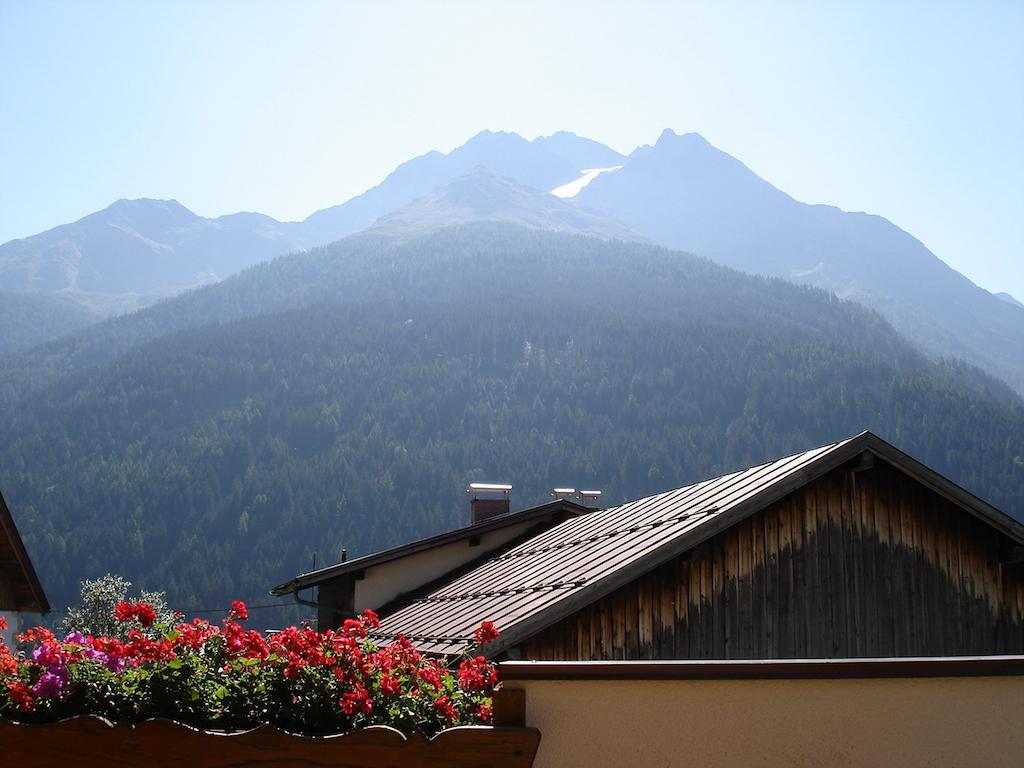 Apart Elisabeth Apartamento Pettneu am Arlberg Habitación foto