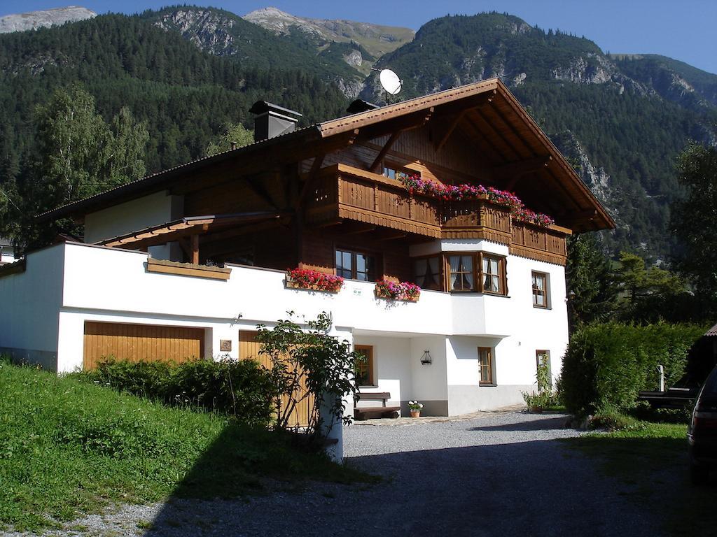Apart Elisabeth Apartamento Pettneu am Arlberg Exterior foto